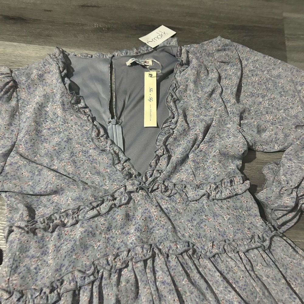 Floral‎ Ruffle  Dress - Picture 4 of 7